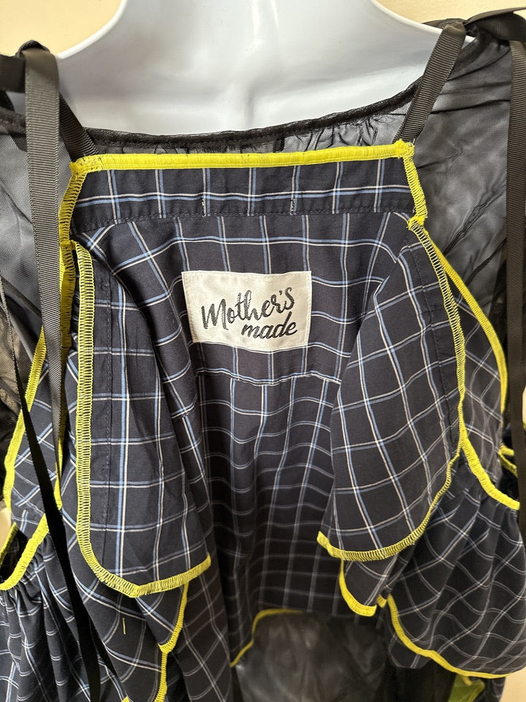 503236 肩リボンフリンジフリル2wayシャツ (紺地に白チェック) Tussles attached plaid tops