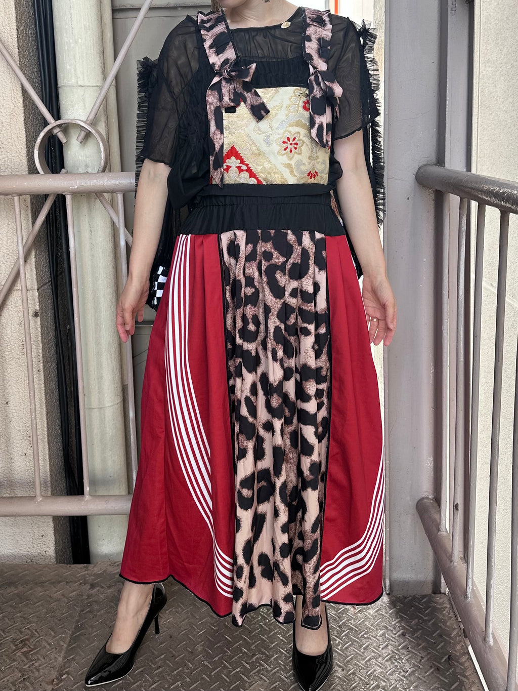 トラックパンツ x ヒョウ柄 リメイクOP