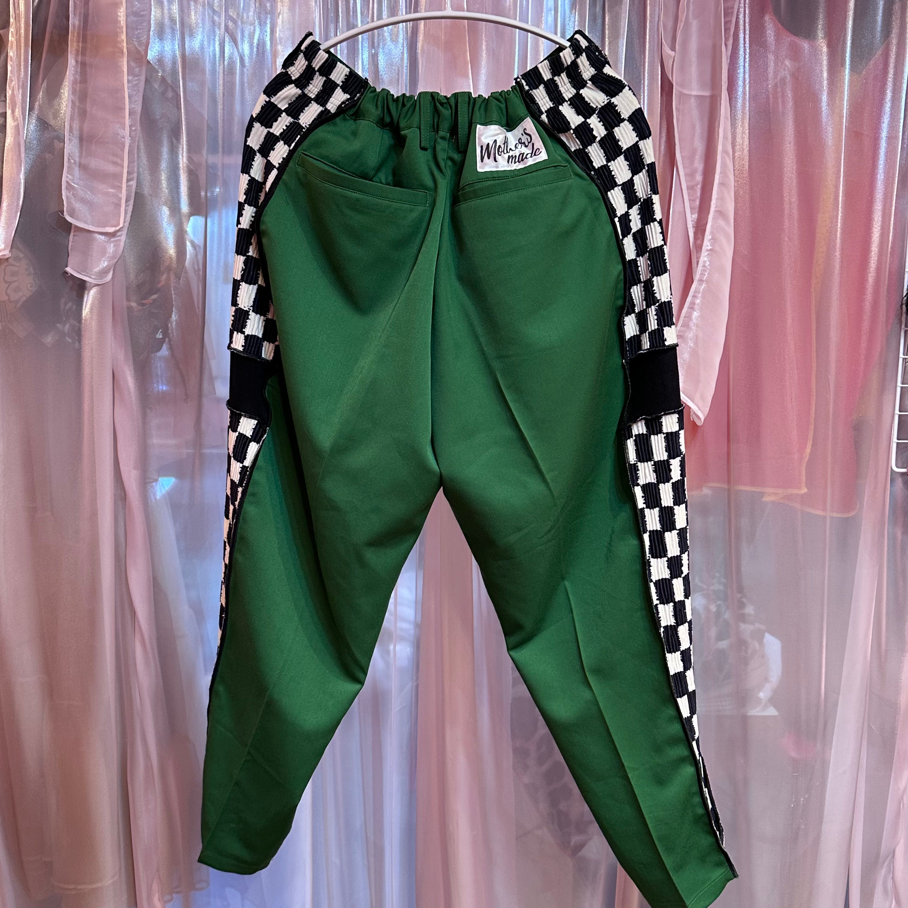 チュール付きグリーンパンツ