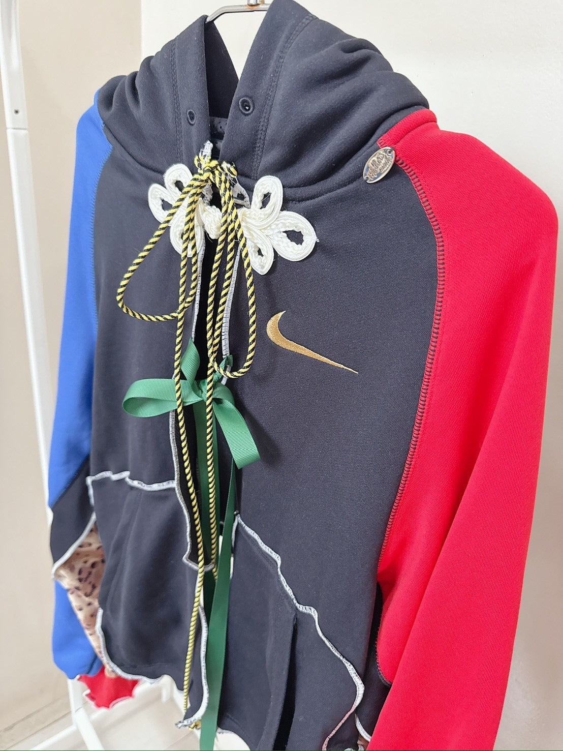 Nike青×赤ハウリー