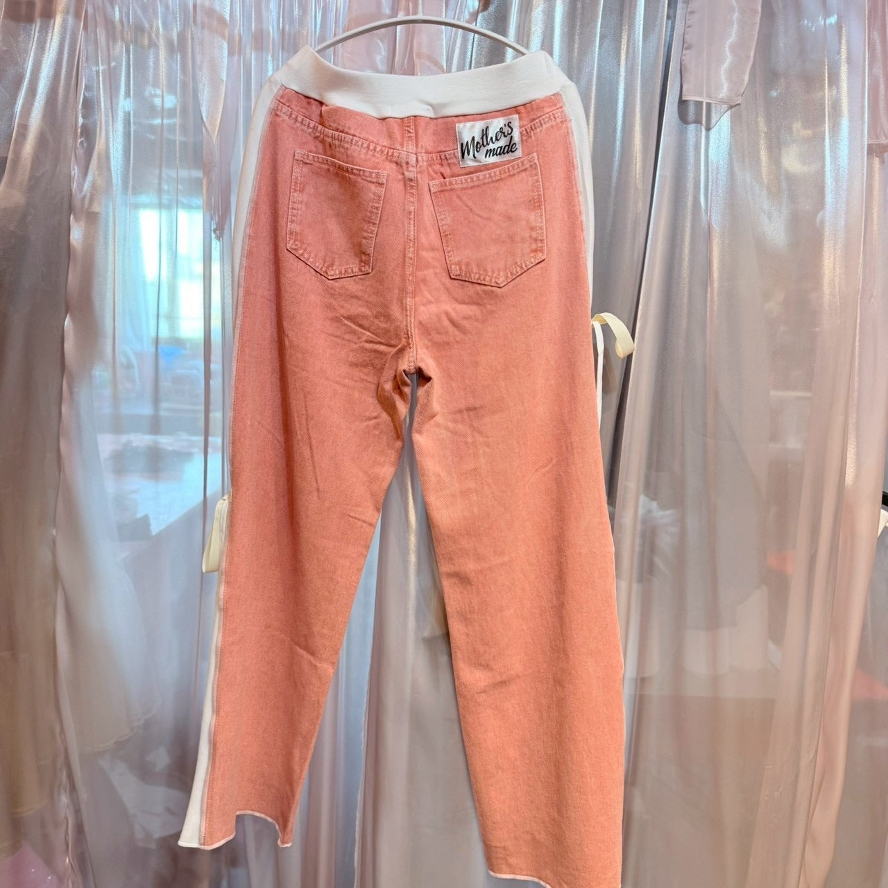 ピンクレース付きパンツ