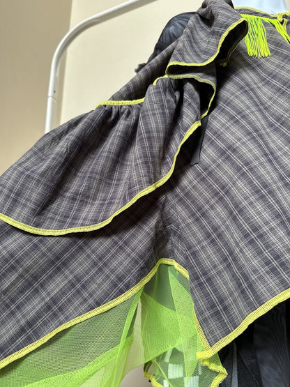 503239　肩リボンフリンジフリル2wayシャツ　（茶色に黒チェック）　　Tussles attached plaid tops