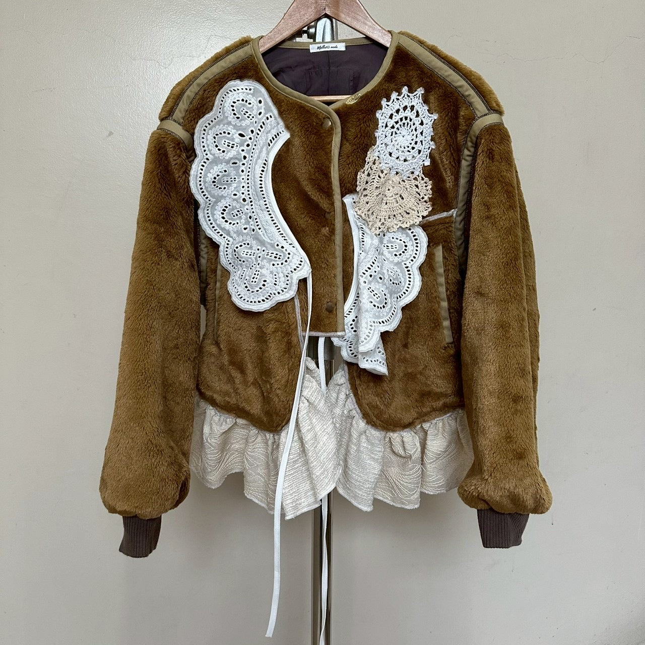 ボアベージュ白レースショットジャケット