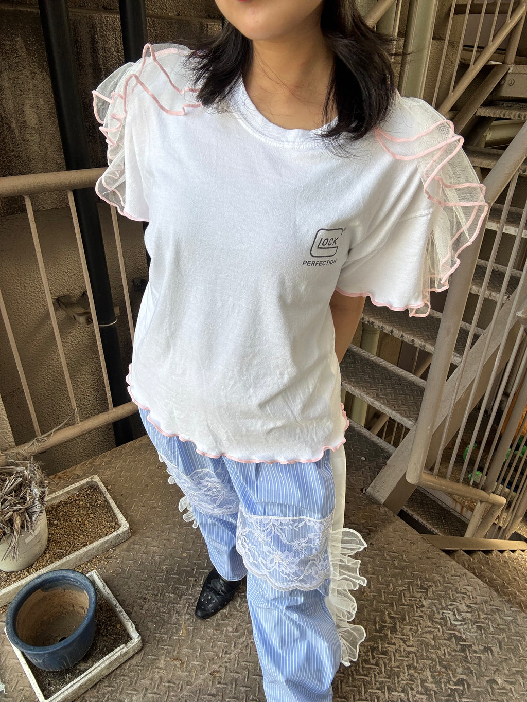 着合せ肩チュールトップス