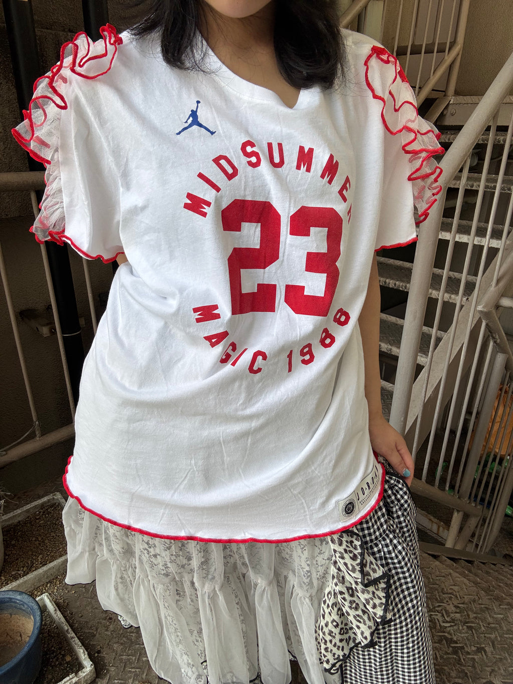 肩フリル付き半袖Tシャツ　