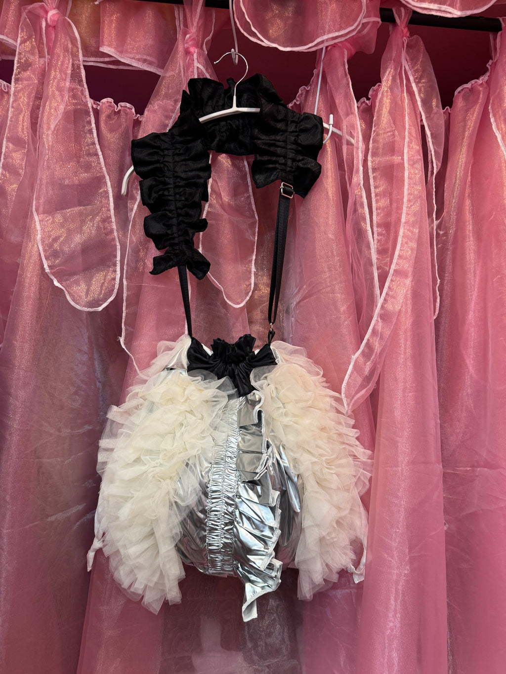 インスタライブ紹介商品・607801フリルたっぷりショルダーバッグ(シルバー)