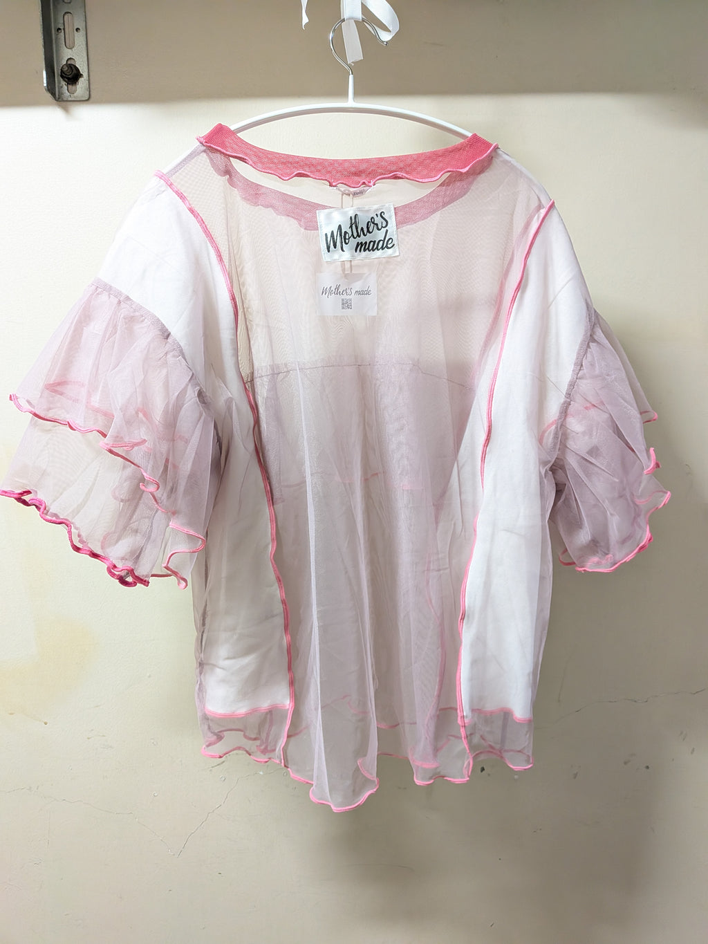 シアーフリルピンクTシャツ