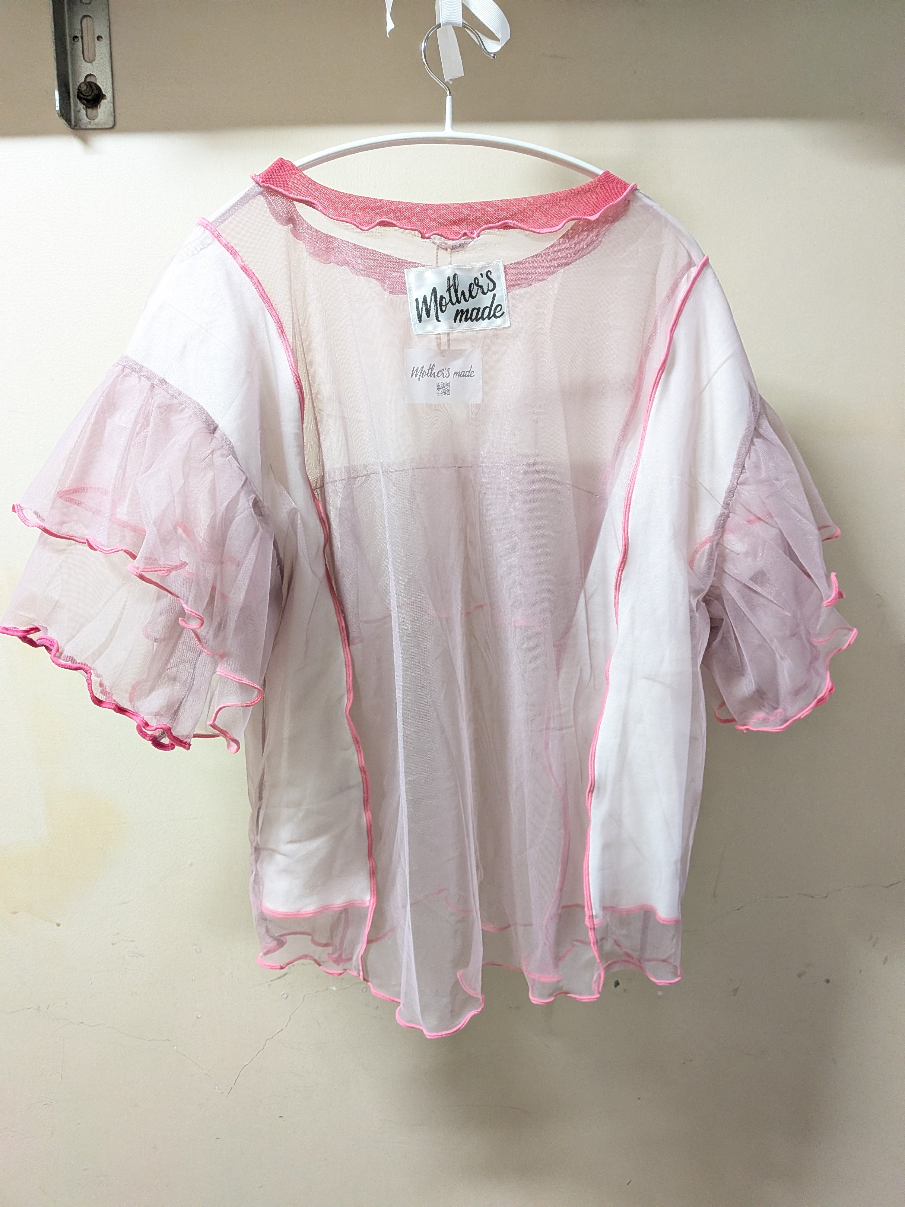 シアーフリルピンクTシャツ