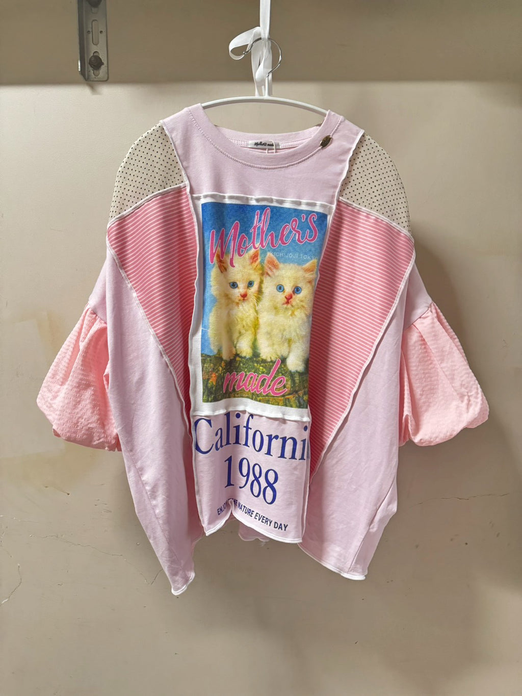 こねこボリューム袖ピンクプルオーバー