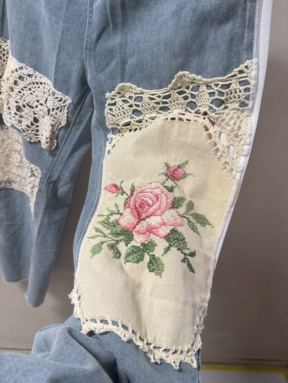 レースmixバラ柄刺繍ブルーデニム