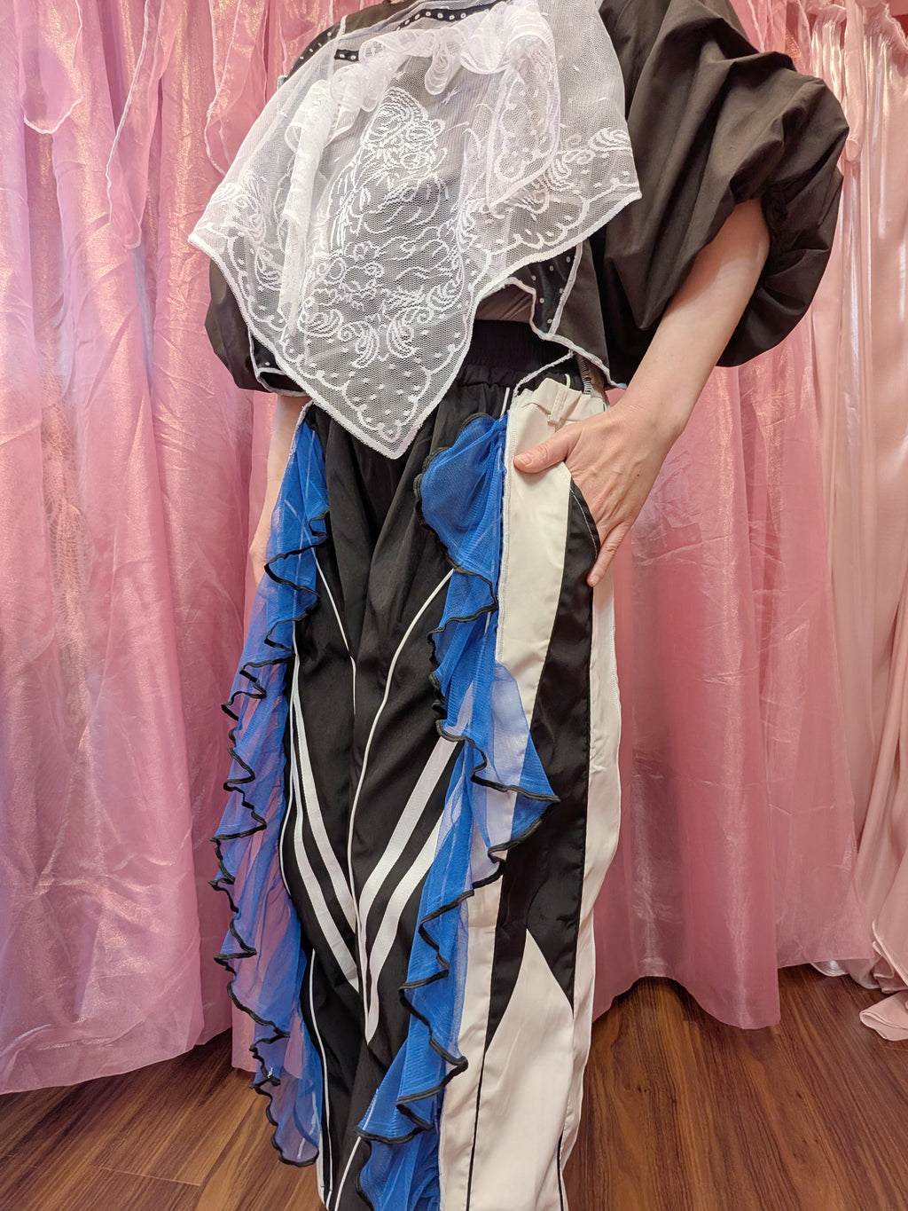 黒青白のリメイクボトム